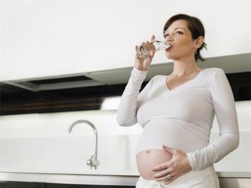 Máy lọc nước RO Karofi tốt cho sức khỏe bà bầu và thai nhi